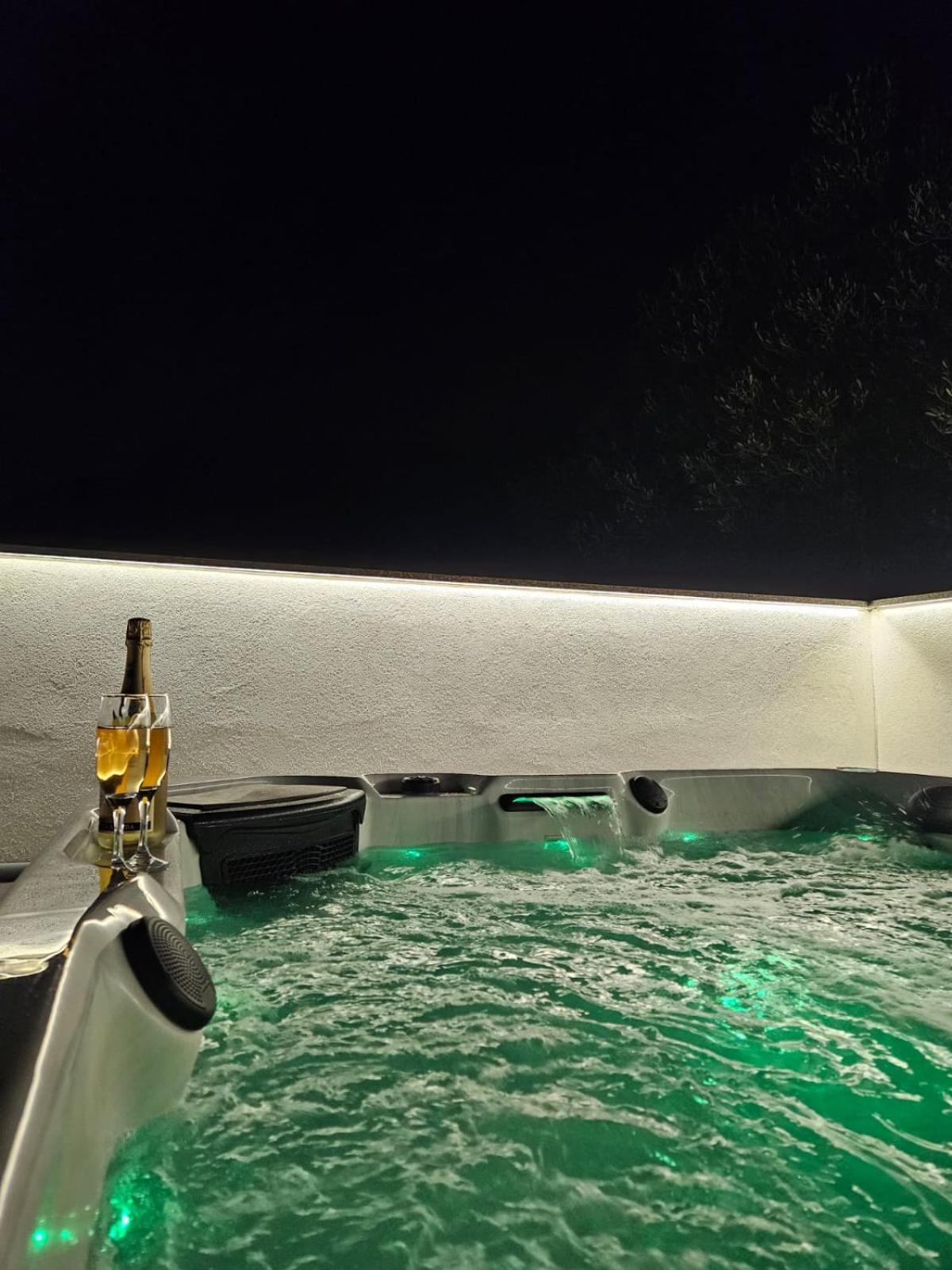 Apartman Koko With Private Jacuzzi 马卡尔斯卡 外观 照片